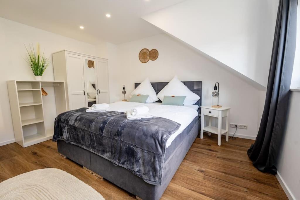 Moderne Maisonette Wohnung Im Fluesseviertel BRE Esterno foto